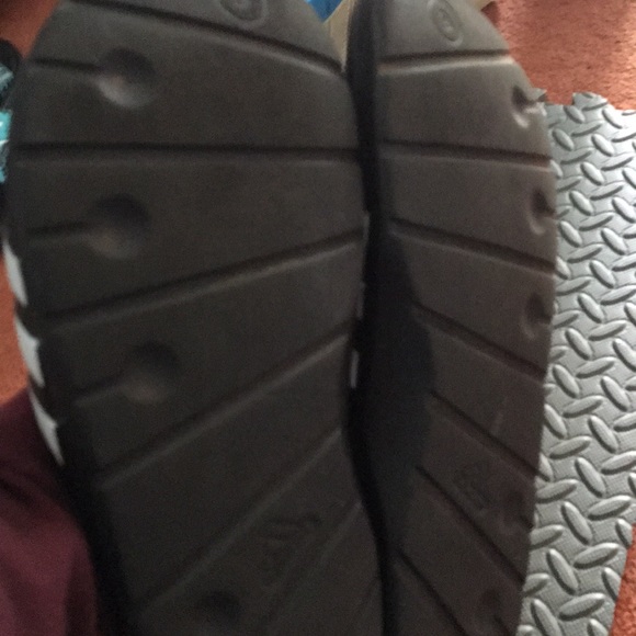 Adidas slides - Picture 4 of 4